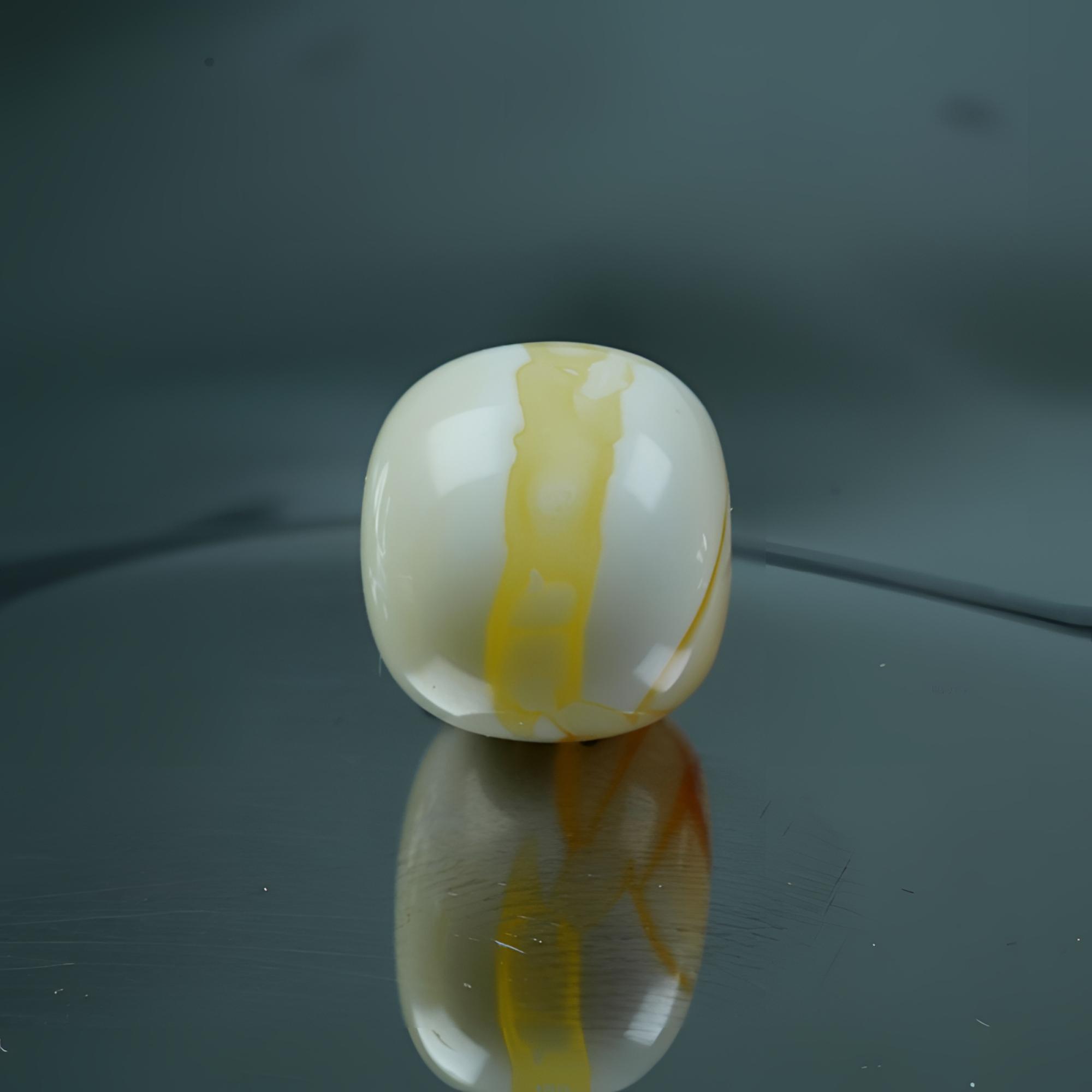 微沁金漆白"一线天"妖花老型尺寸9.3*8.5mm天然琥珀蜜蜡文玩配饰