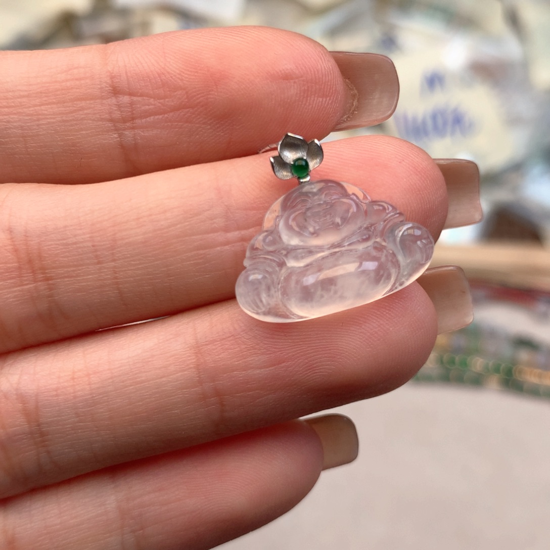 18K金镶嵌挂件翡翠