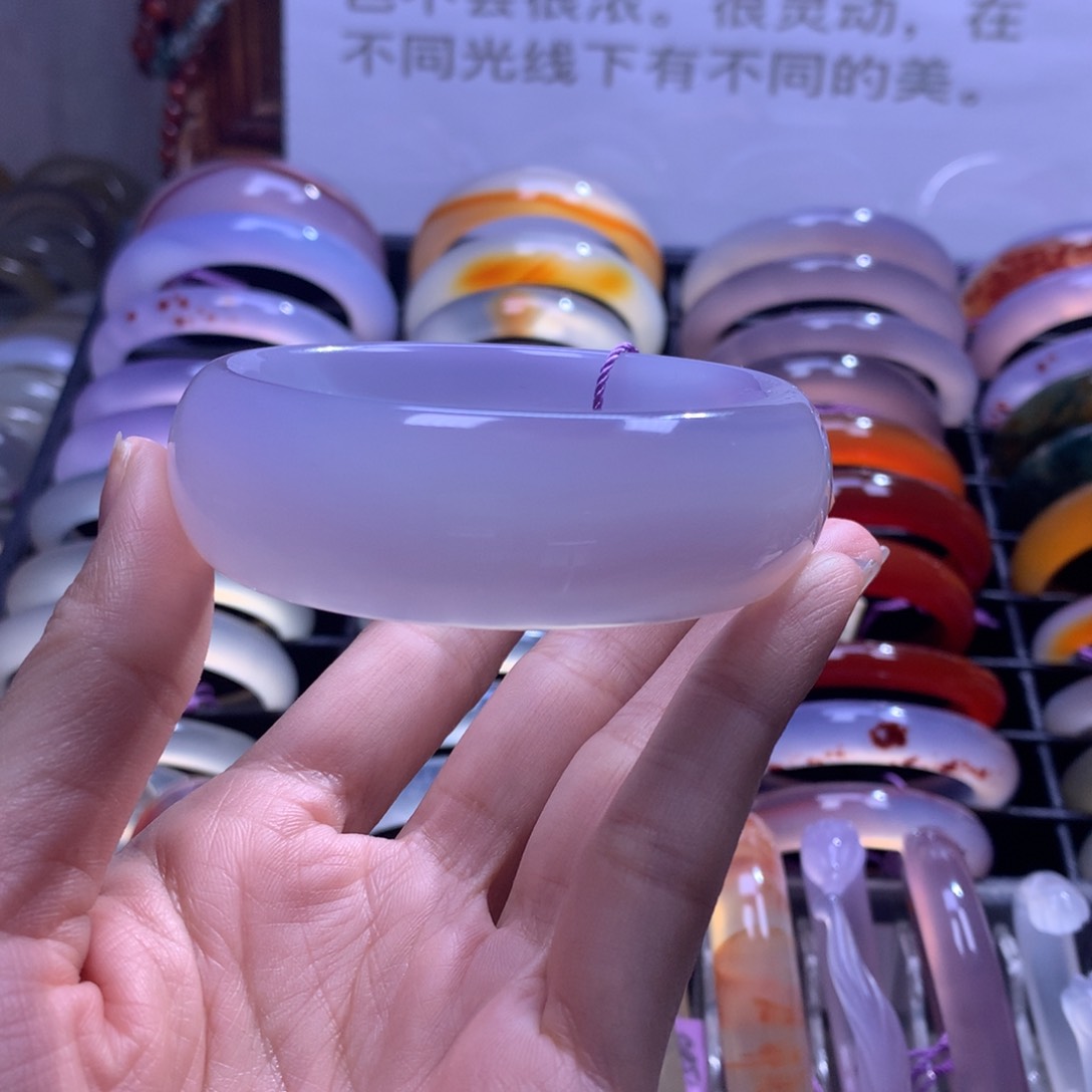 【闪购商品】玛瑙/玉髓手镯未镶嵌阳**?