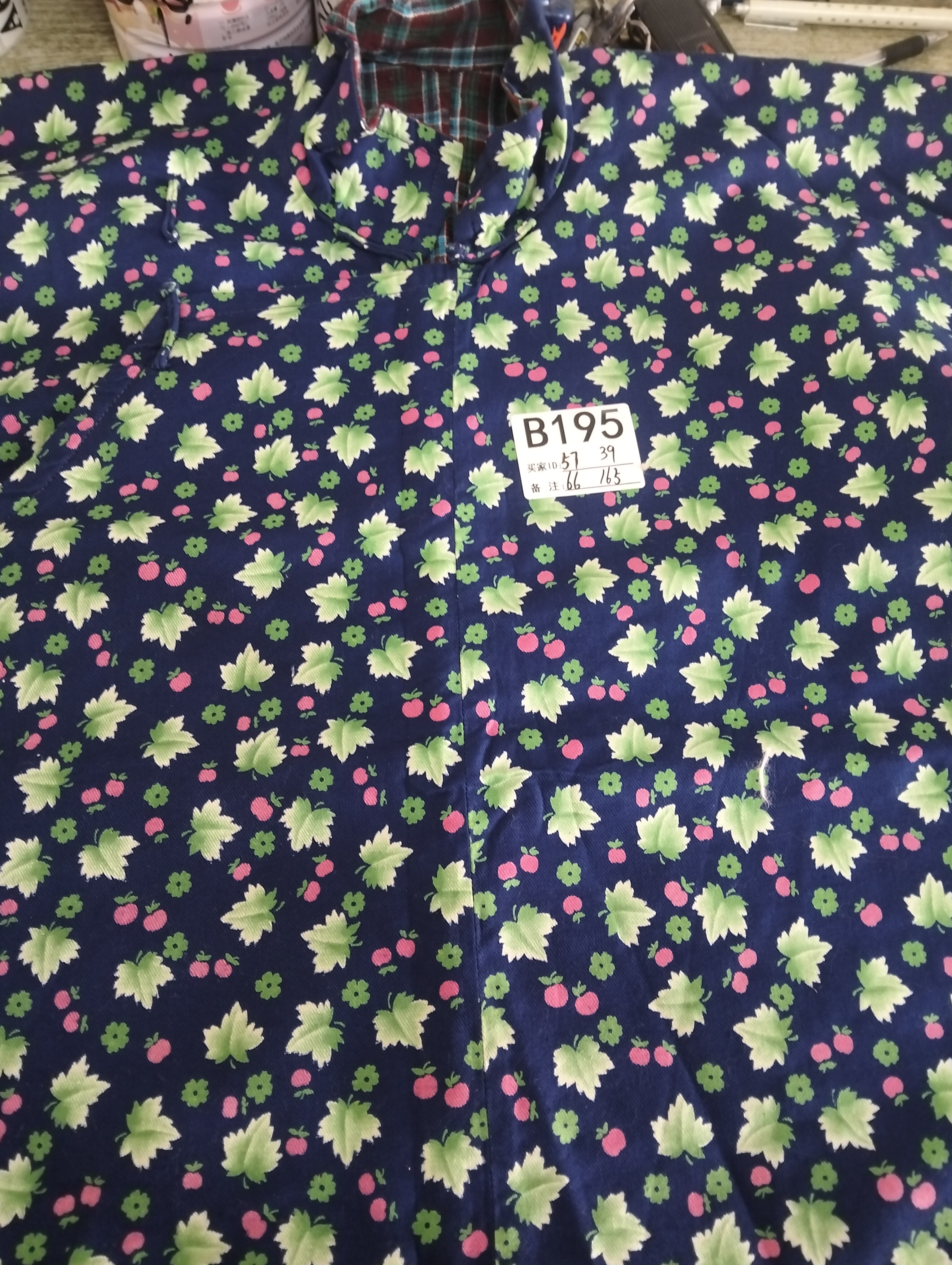 纯棉斜纹老式偏襟棉袄，花色好看，穿着舒服透气