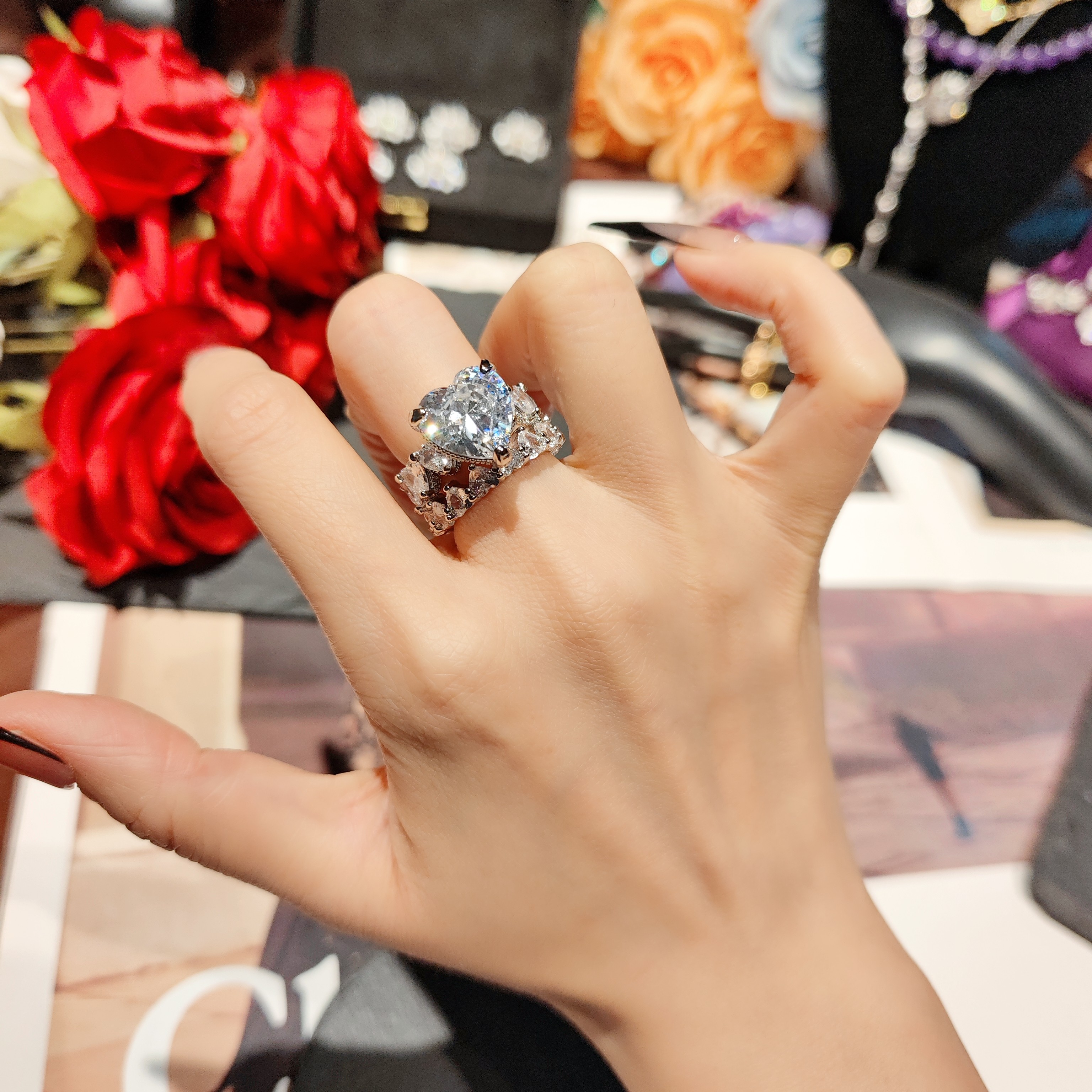 铜合金合成锆石戒指 爱心豪镶满圈开口戒银色时尚精致女士