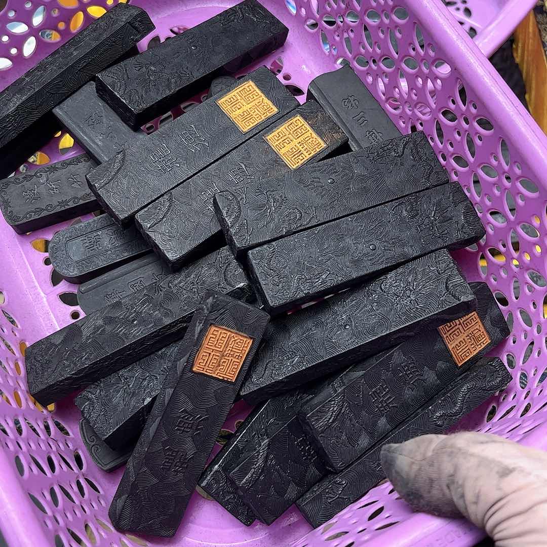 B***y哈哈哈哈哈刚刚差价