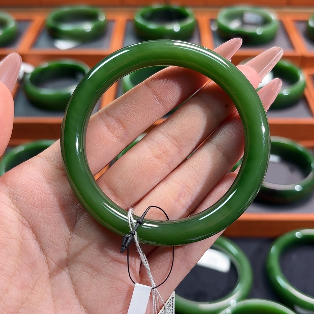 和田玉（碧玉）未镶嵌手镯辣菠菜美人条5657