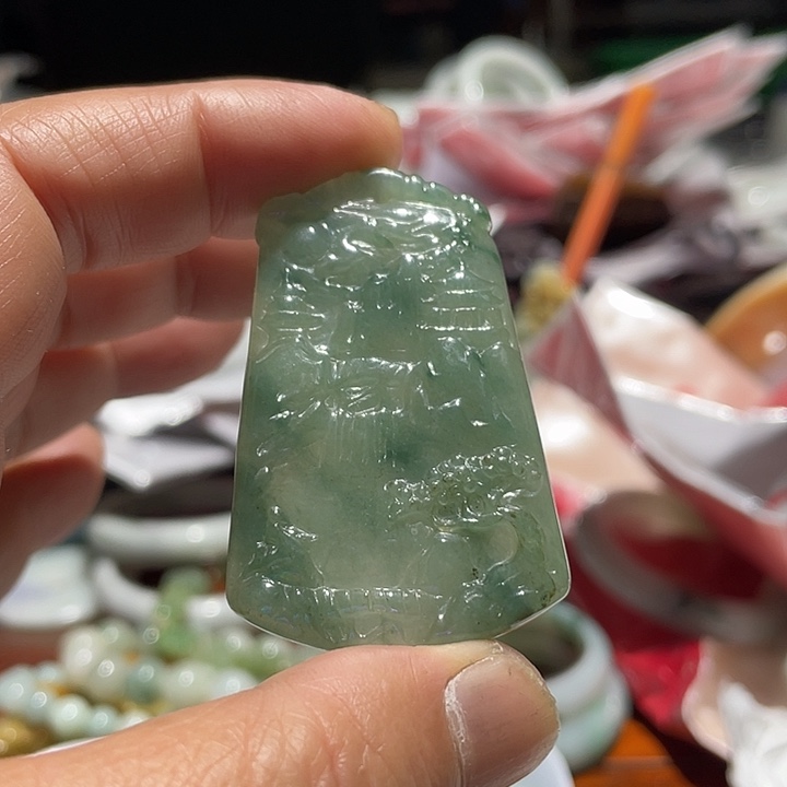 翡翠未镶嵌吊坠(不含链)山水