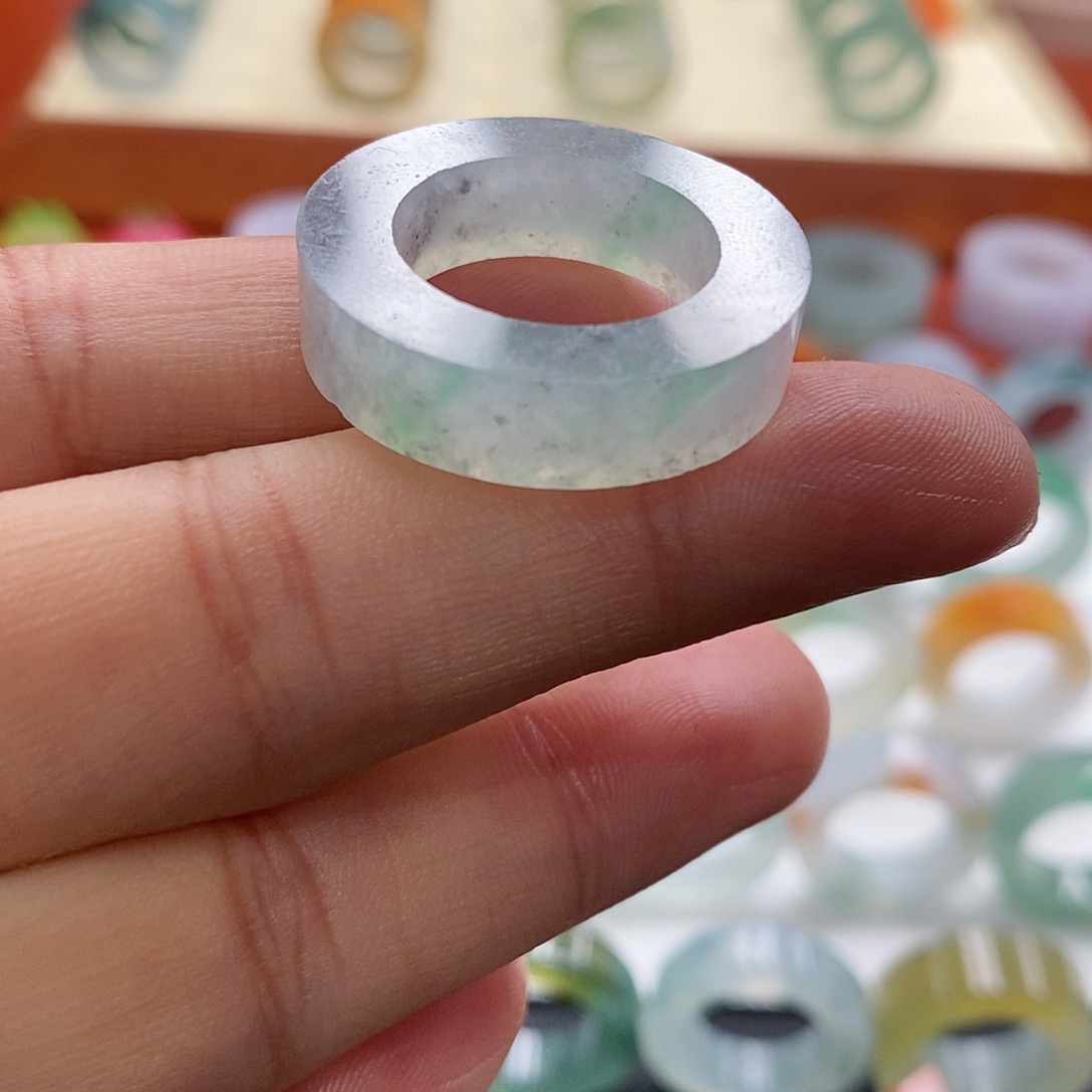 定制翡翠未镶嵌15-18圈口