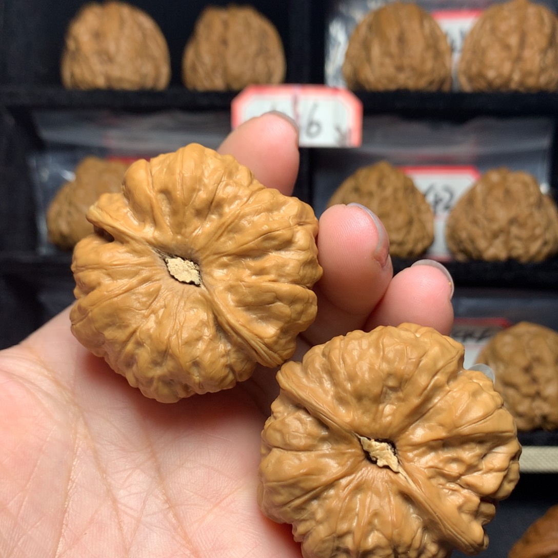 圭***垚文玩核桃吊坠蛤蟆头大45