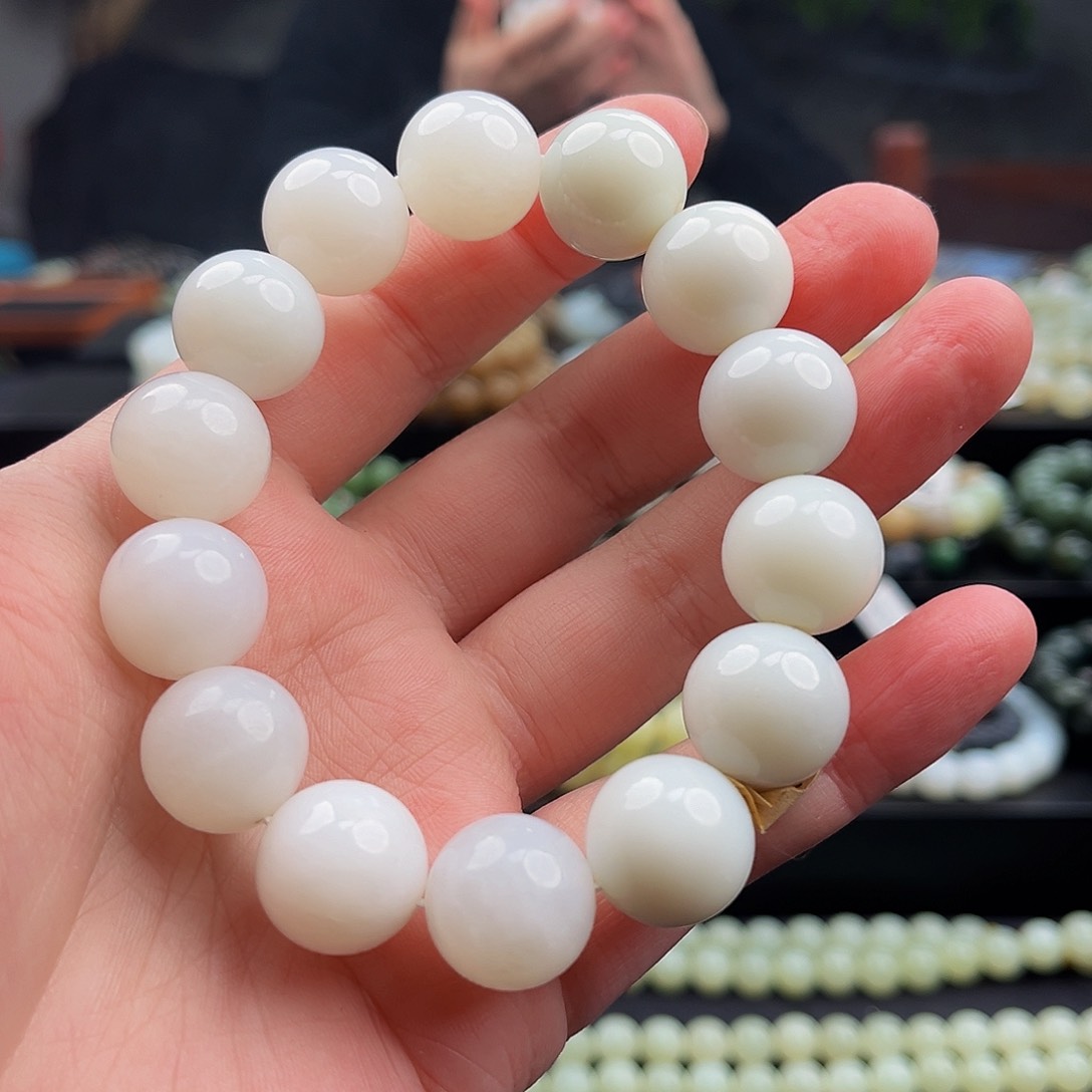 和田玉手串未镶嵌