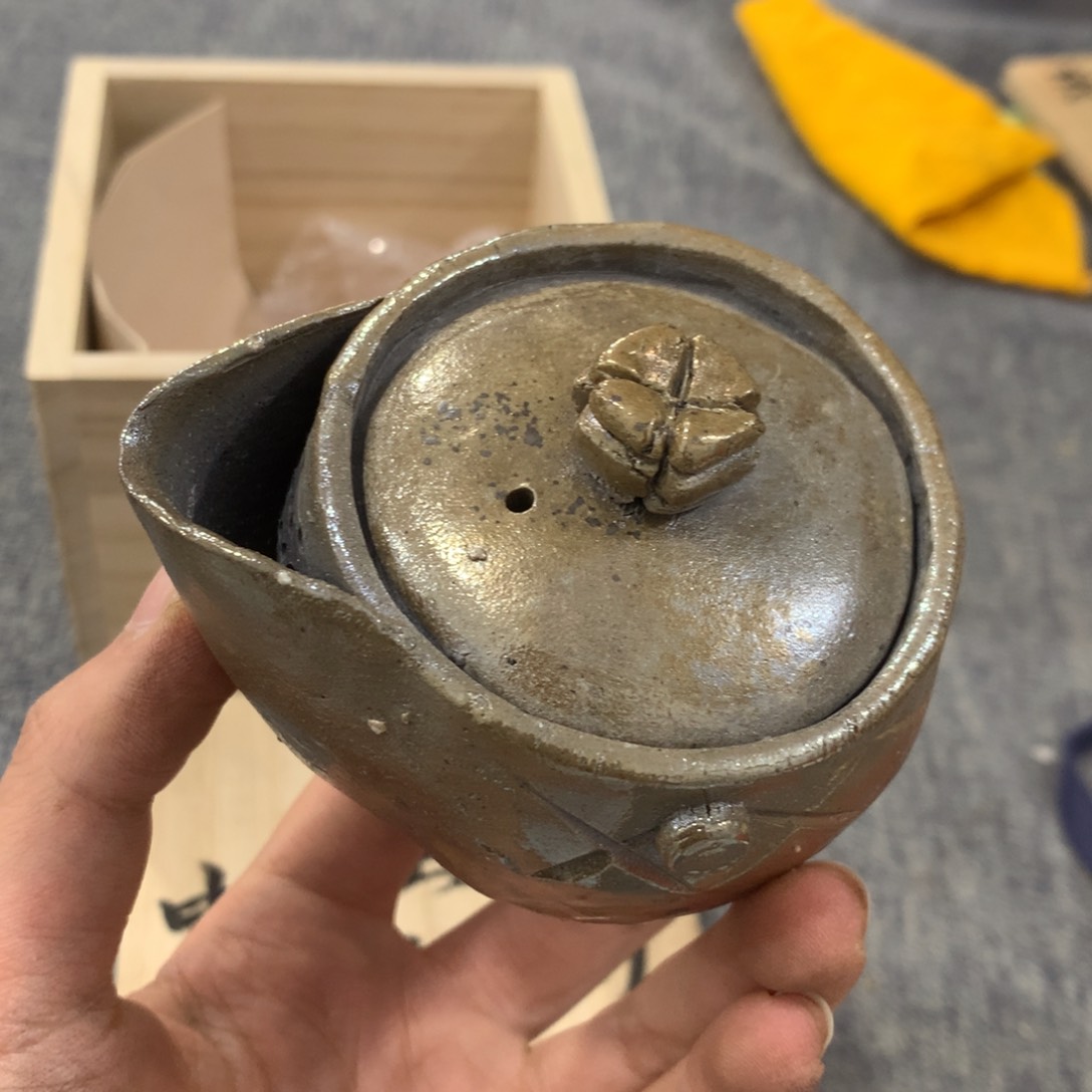 紫砂茶杯非常美丽漂亮的物品