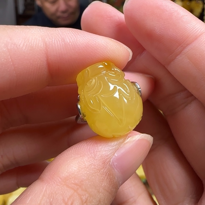 未镶嵌蜜蜡珠宝奇石多样性发其一