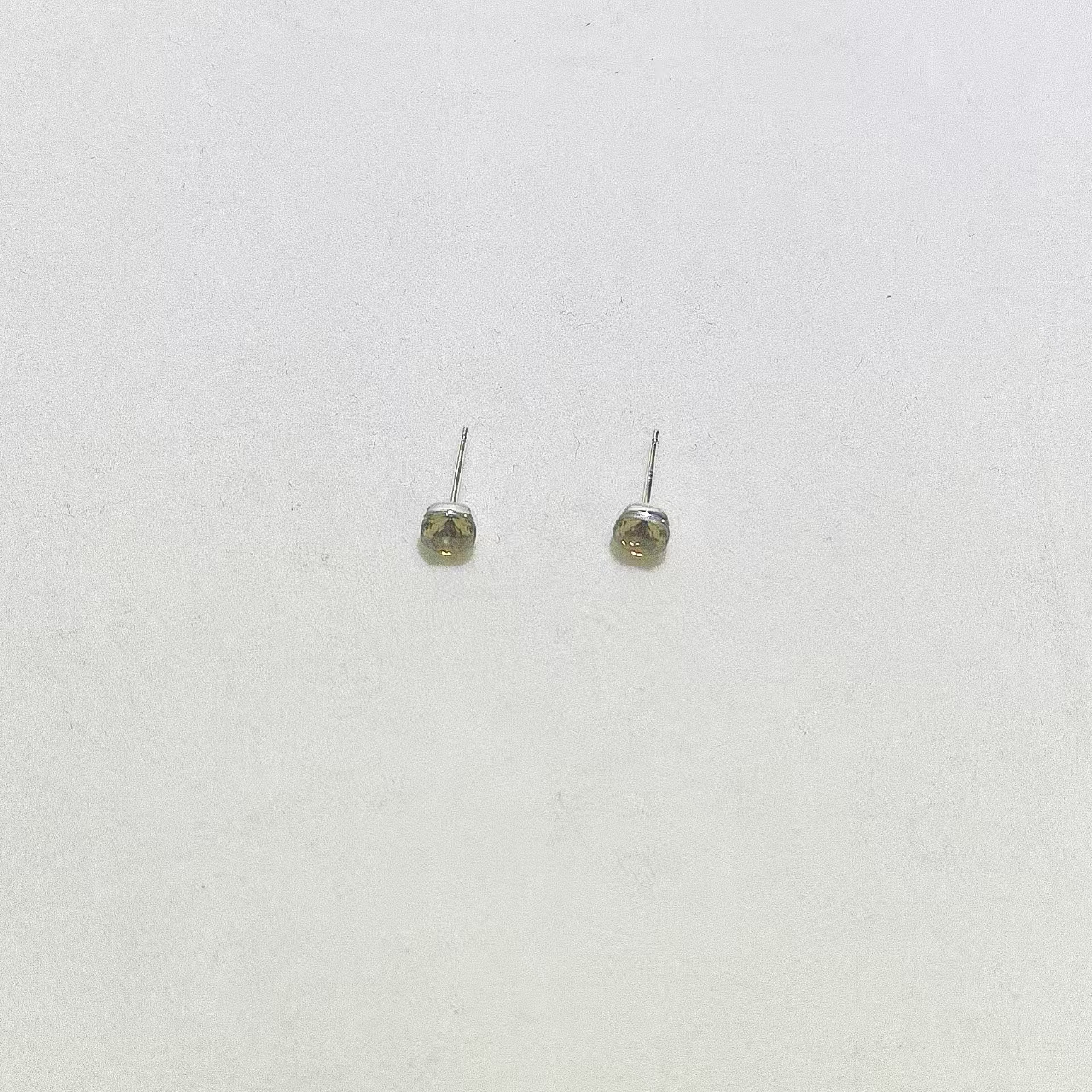 铜合金合成锆石耳饰  饰品A212