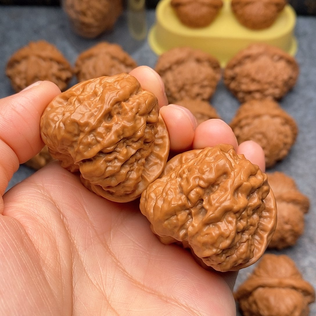 文玩核桃把件肌肉蛤蟆39红皮