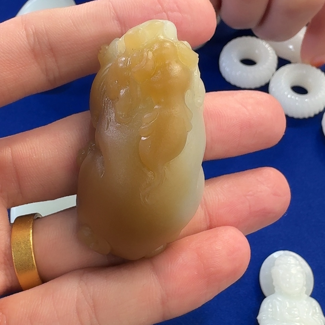 和田玉（糖玉）未镶嵌挂件