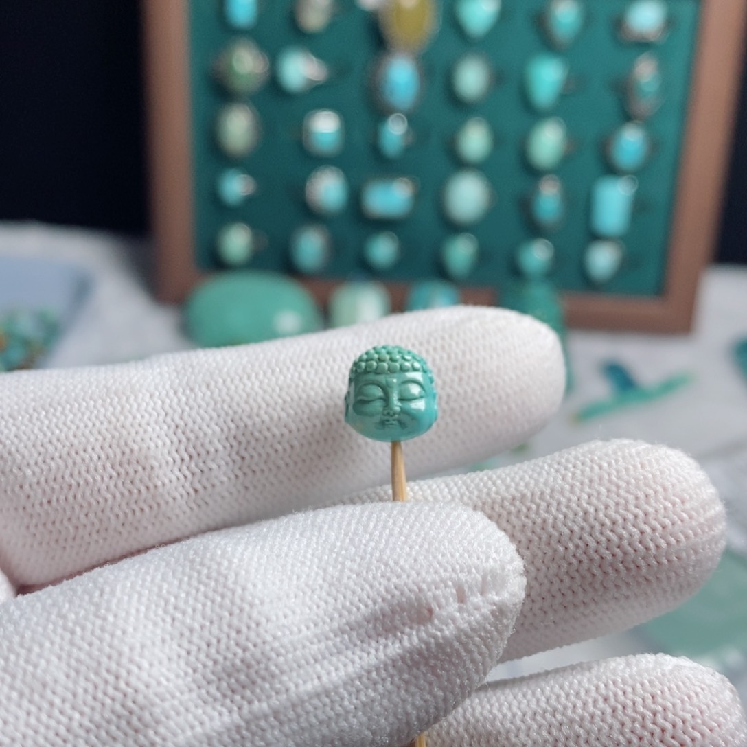 绿松石颈饰未镶嵌