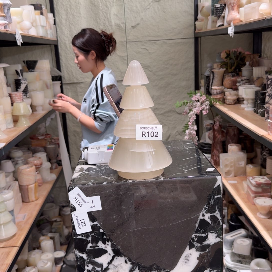 大理石R102。     磕