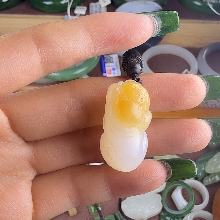 和田玉（糖玉）未镶嵌颈饰