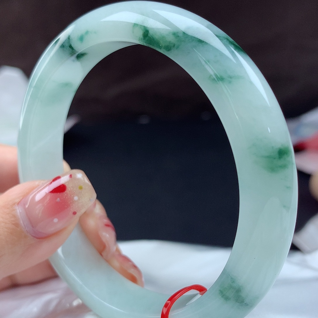 翡翠手镯未镶嵌短*行62圈96740，