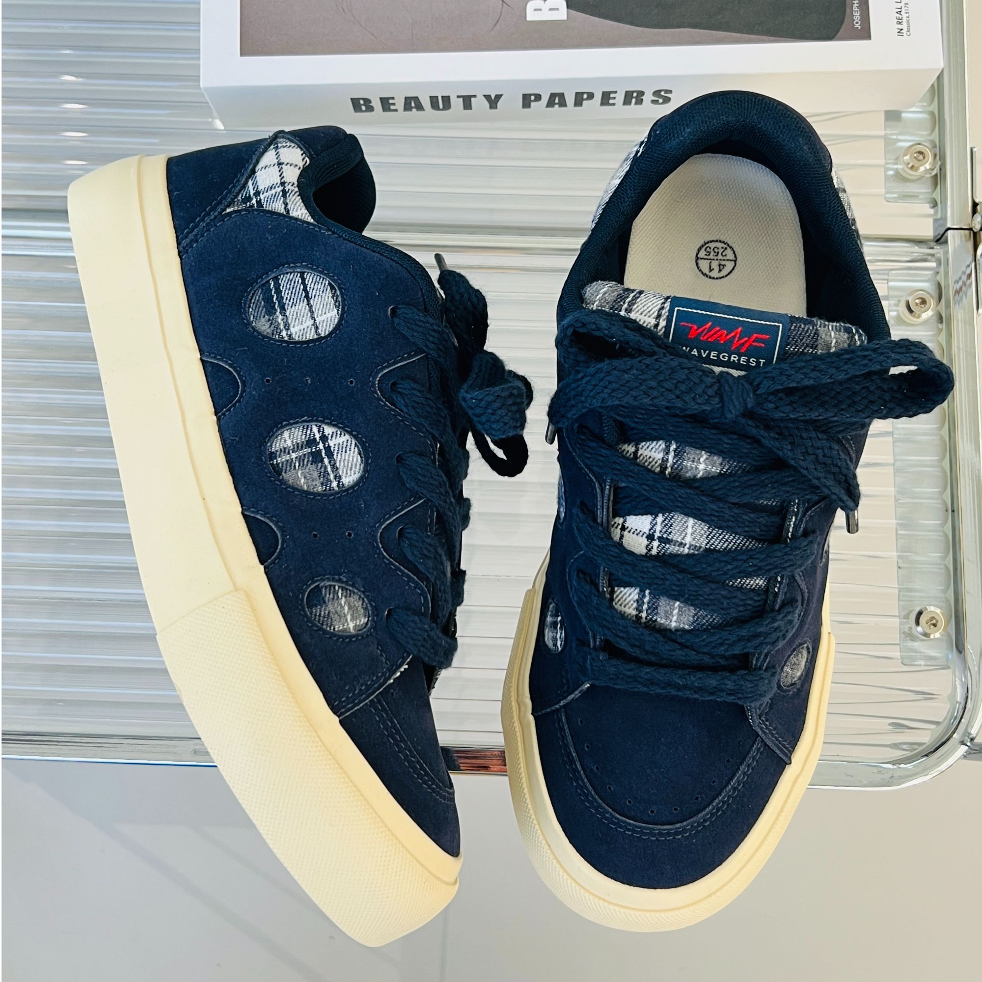 2025新款男款秋季百搭运动鞋休闲板鞋黑色镂空豹纹时尚潮流板鞋