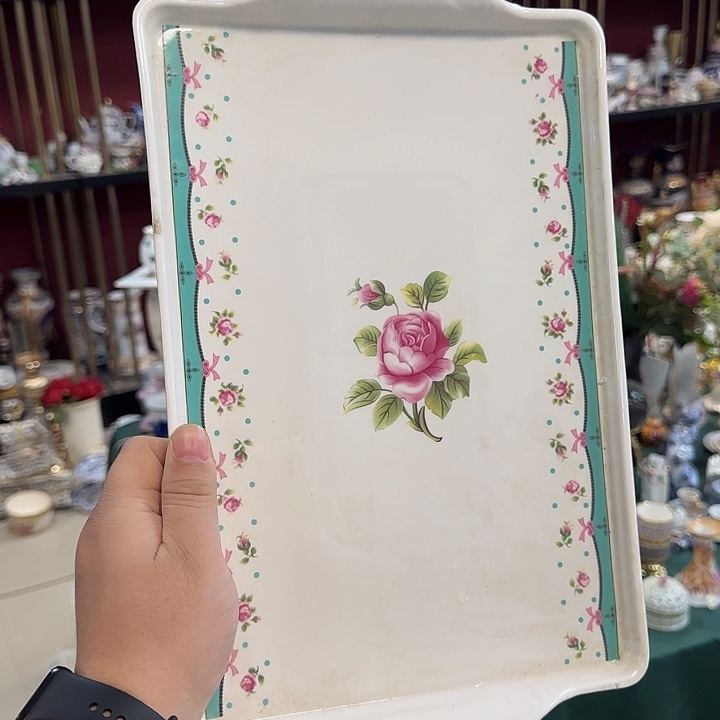 鹿与海陶瓷有限公司