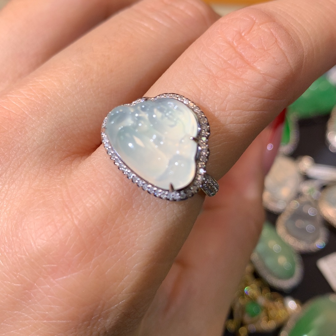 翡翠吊坠(不含链)18K金镶嵌