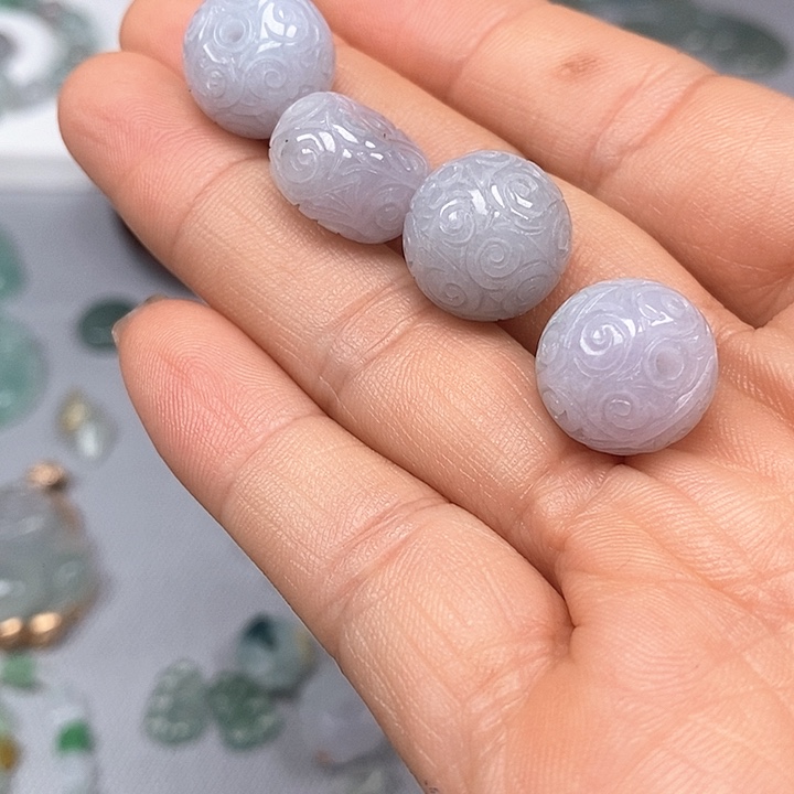 翡翠颈饰未镶嵌一个60