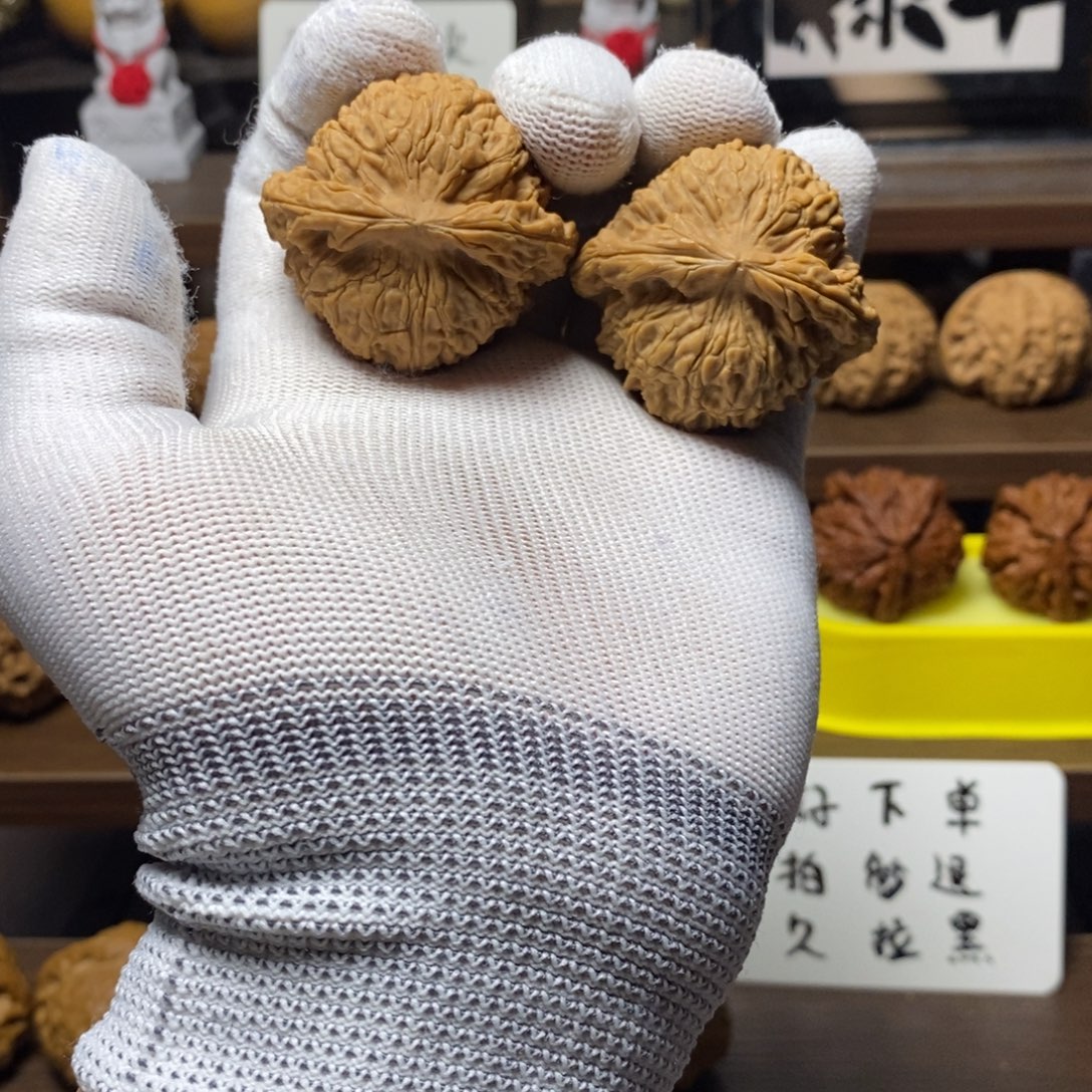 吊坠桃核45全品无修南疆