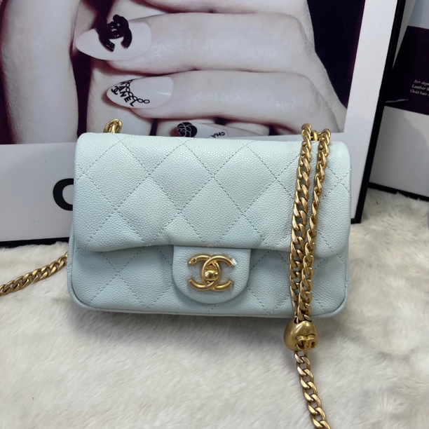 99新 Chanel/香奈儿 婴儿蓝荔枝牛爱心金球方胖子（底长19）