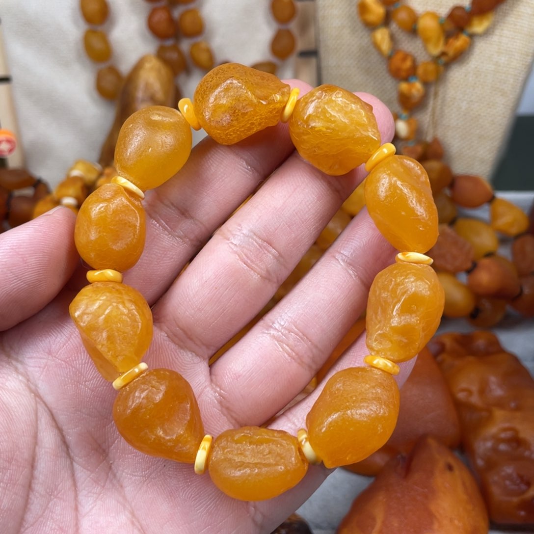 琥珀珠宝奇石未镶嵌