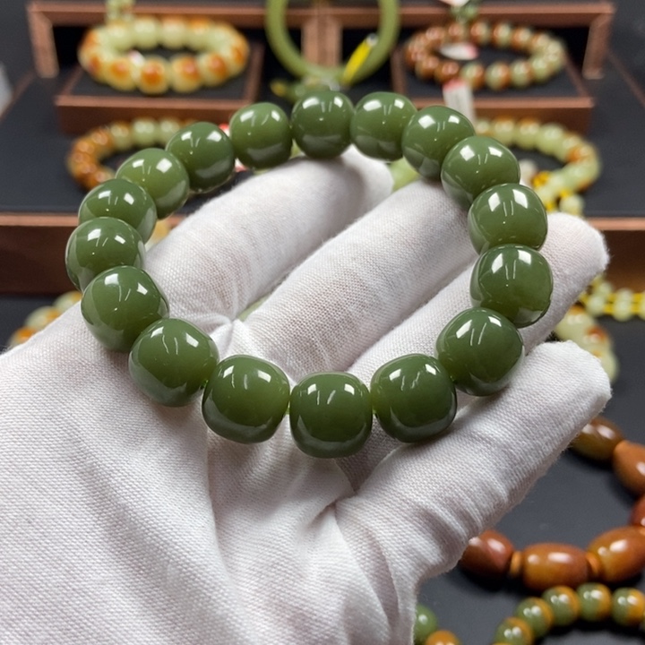 透闪石质玉未镶嵌手链