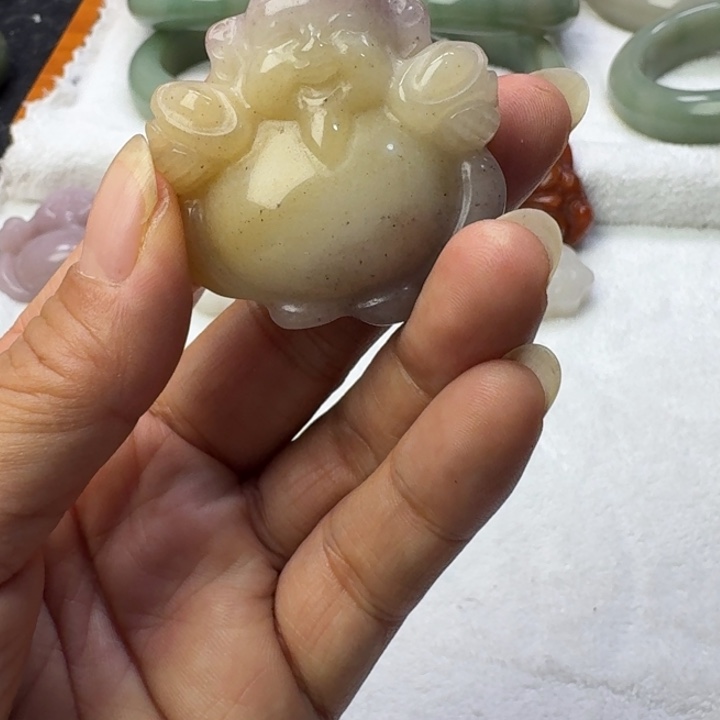 石英岩玉未镶嵌手镯