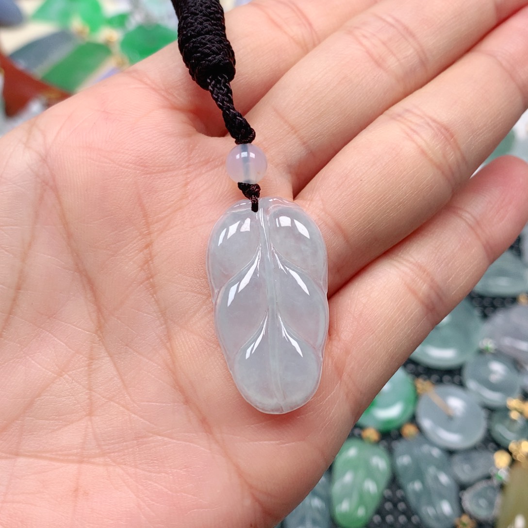 【闪购商品】翡翠吊坠(不含链)未镶嵌