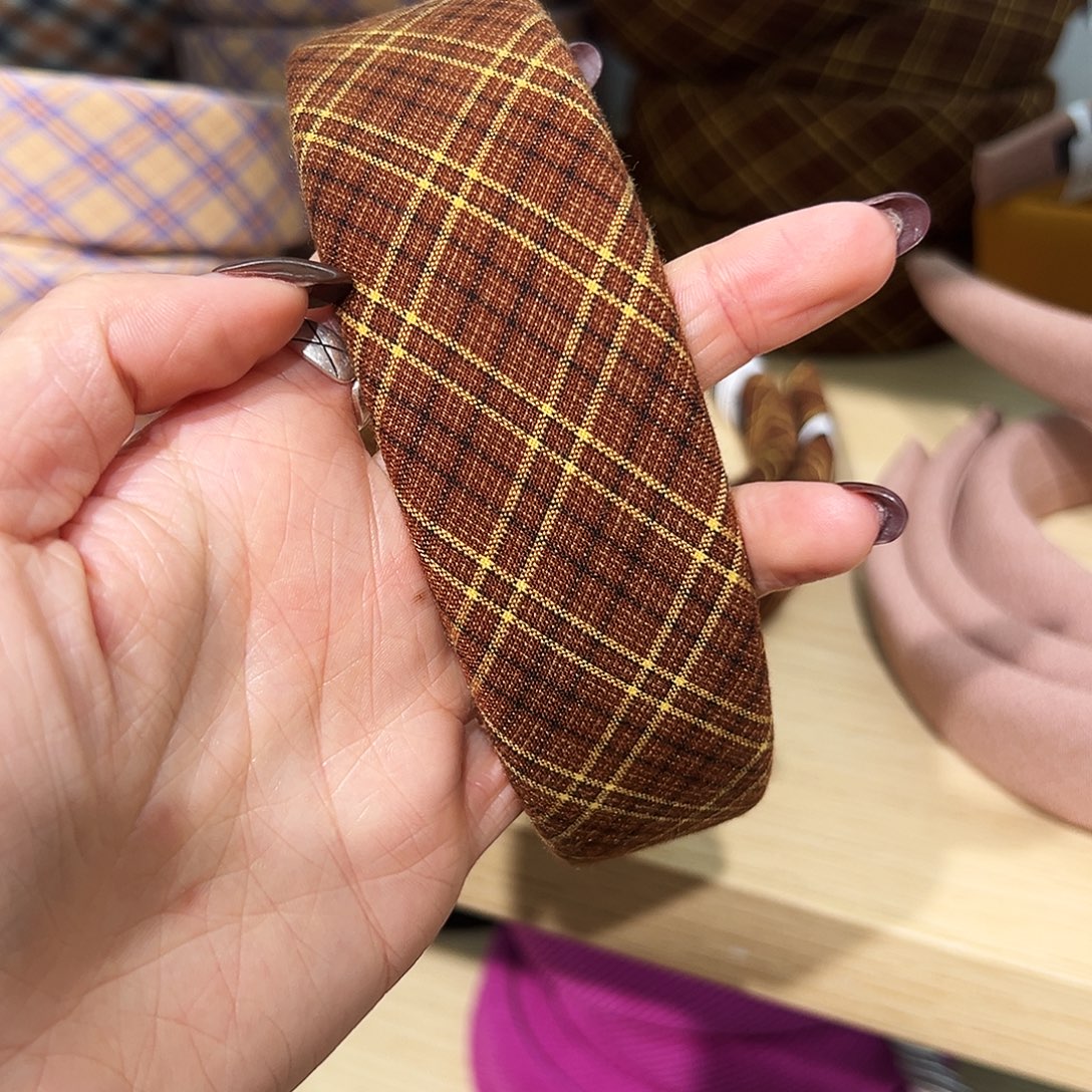 布艺非金属橘咖格子发箍