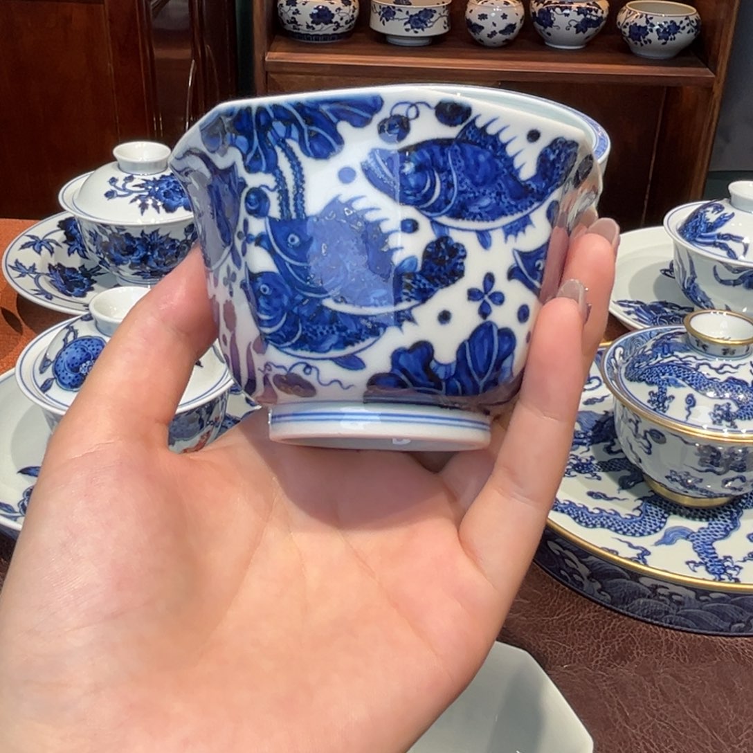 青花雯华堂手绘杯杯