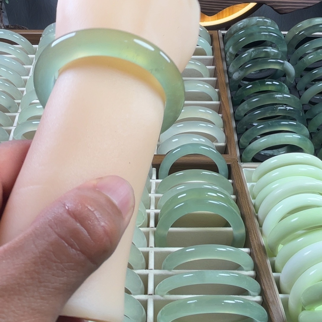 *****岫玉未镶嵌手镯11111111