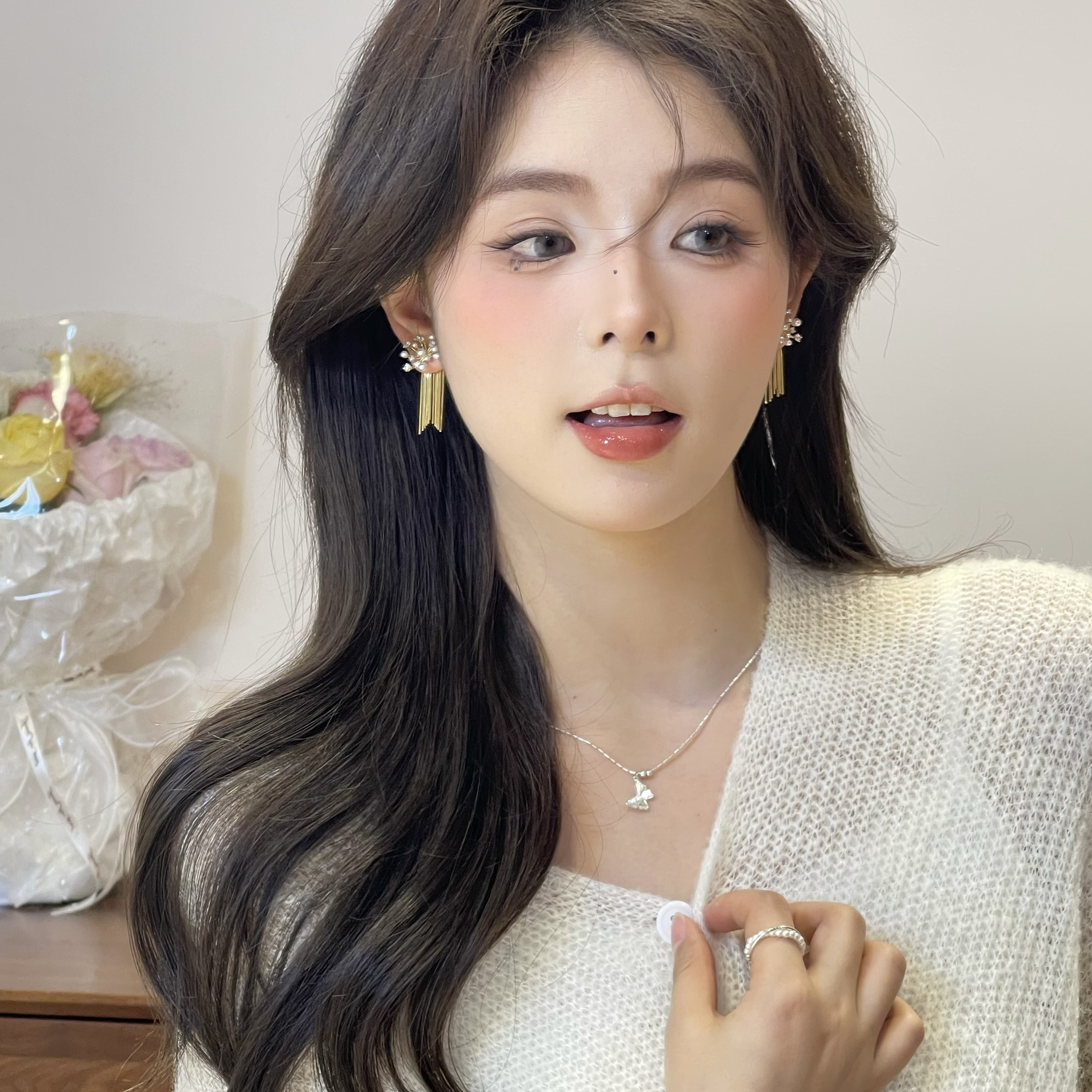 W995金色花朵质感流苏耳钉高级百搭小众温柔一款两戴