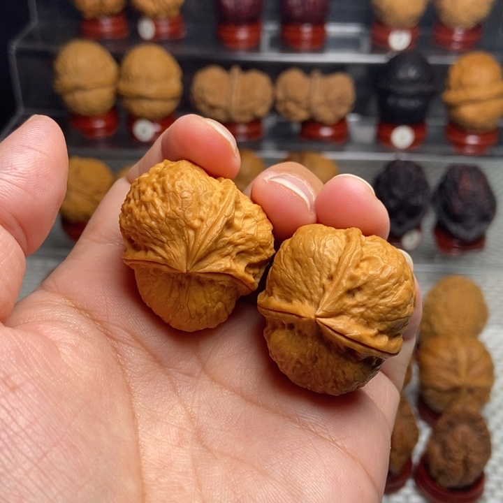 文玩核桃把件异性2