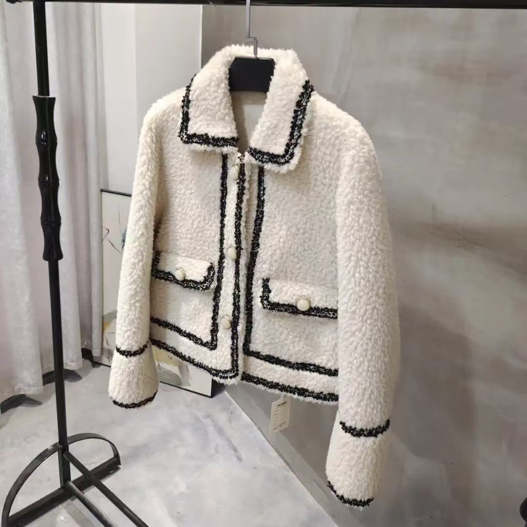 颗粒绒皮毛一体时尚气质女装外套 精品百搭（非图片款）小香风