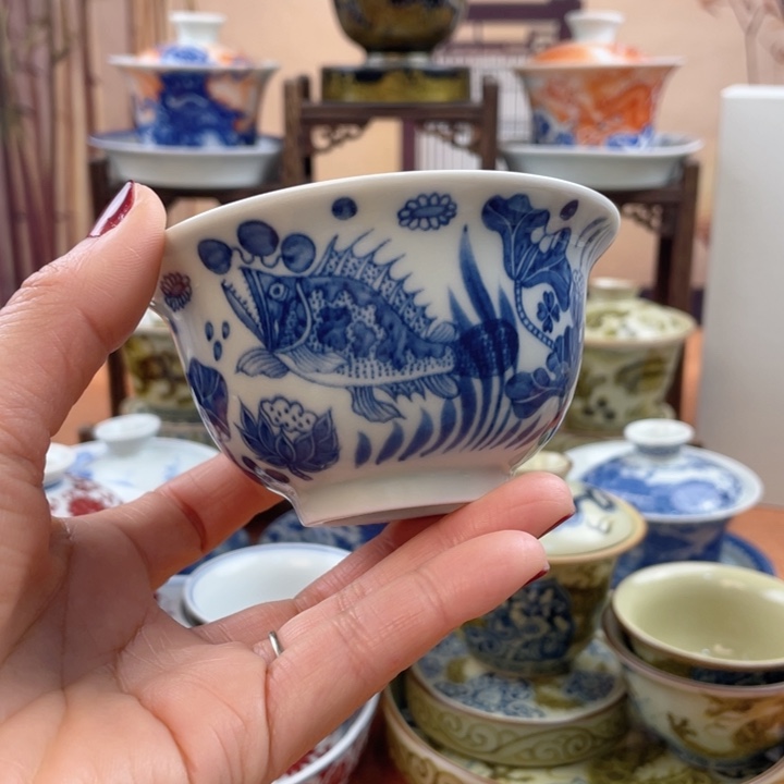 摆件陶青花鱼藻纹压手杯