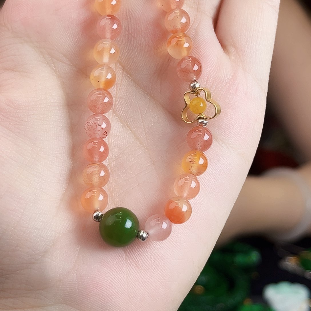 颈饰未镶嵌翡翠多样性