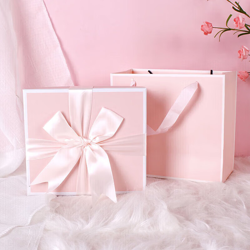 直播间《A01》宠粉礼物《 定制礼盒》