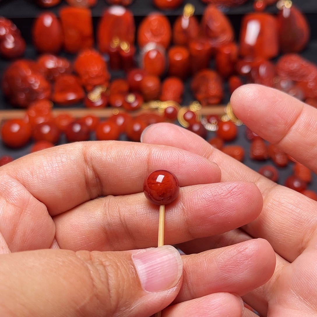 南红玛瑙未镶嵌配饰牛血火焰纹圆珠11mm