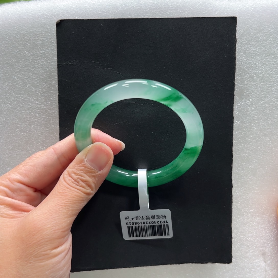 石英质玉手镯未镶嵌乔****套➕佳佳52