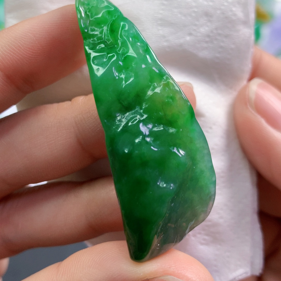 【闪购商品】翡翠吊坠(不含链)未镶嵌