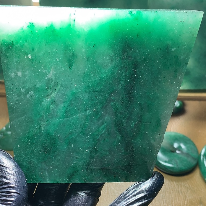 【闪购商品】定制石英质玉（非洲翠）平**淡