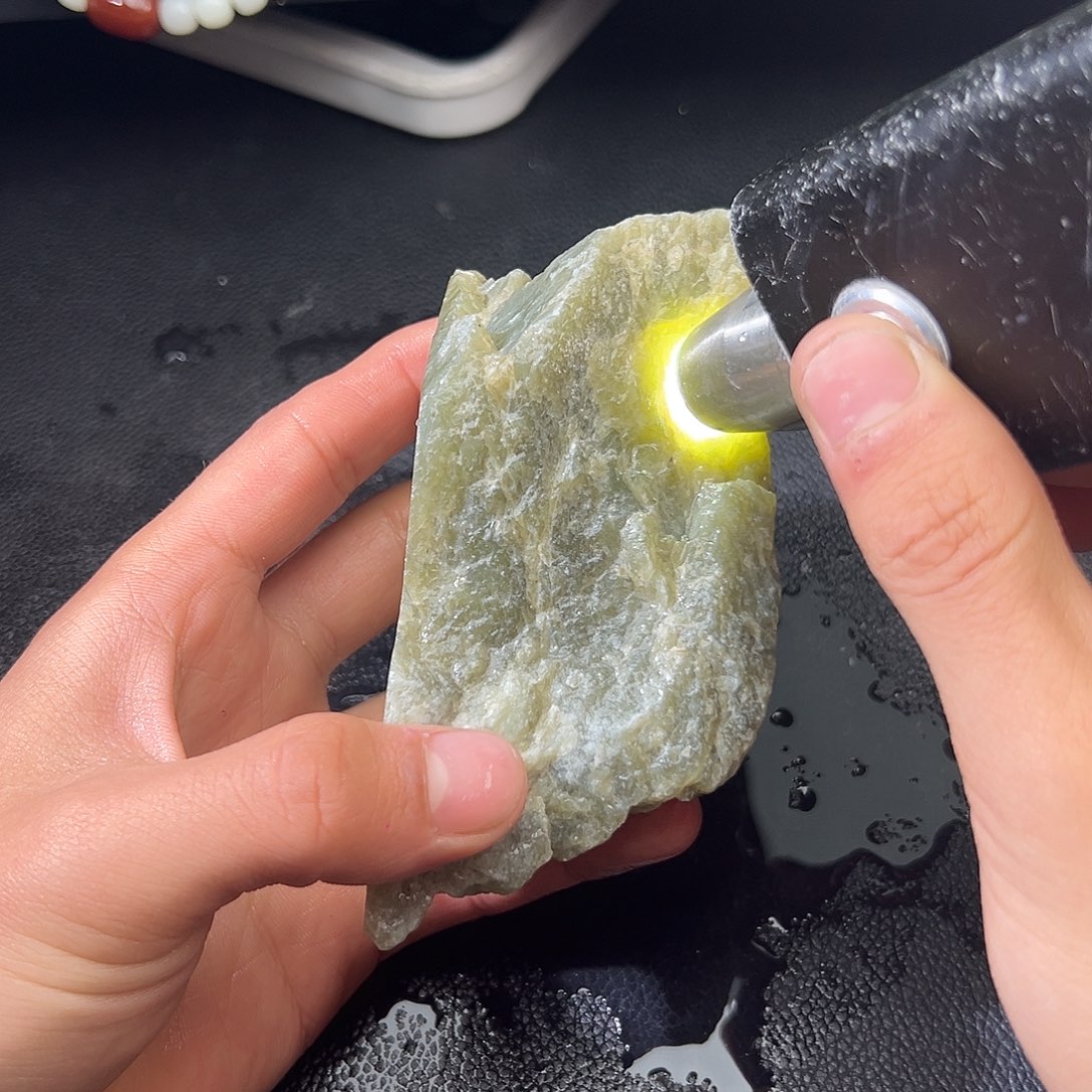 和田玉（糖玉）未镶嵌车挂