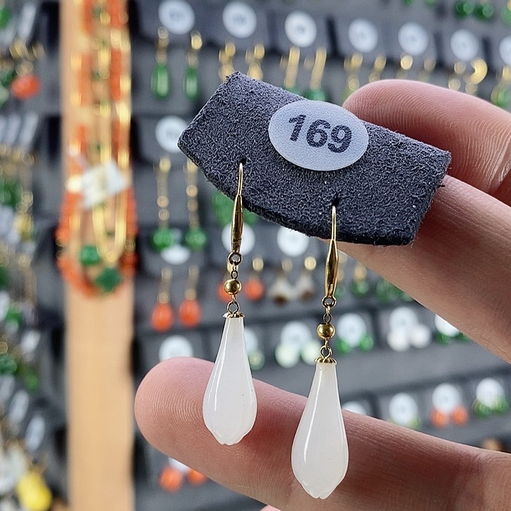 和田玉耳饰18K金镶嵌