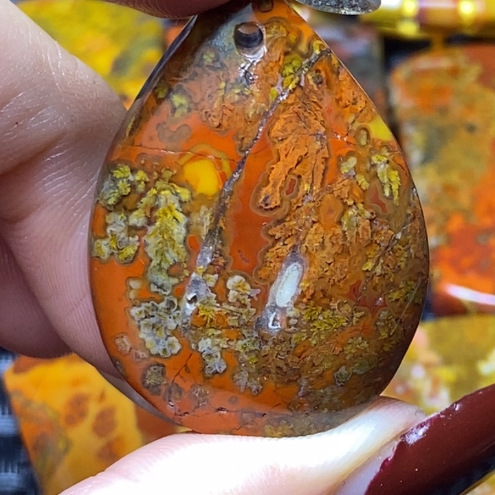 玛瑙/玉髓颈饰未镶嵌