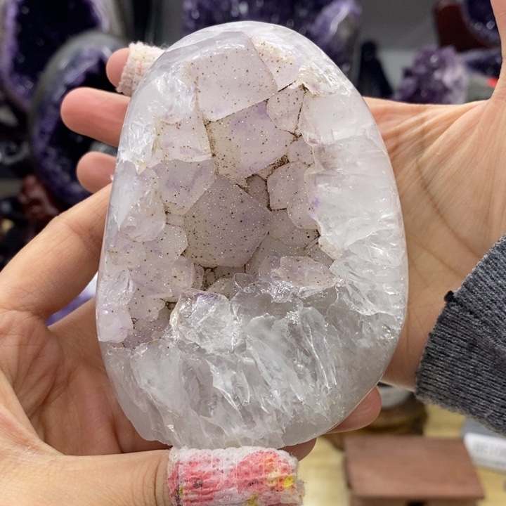 未镶嵌水晶大型摆件（非配饰）