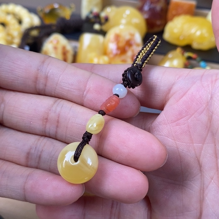 未镶嵌琥珀裸石钥匙扣
