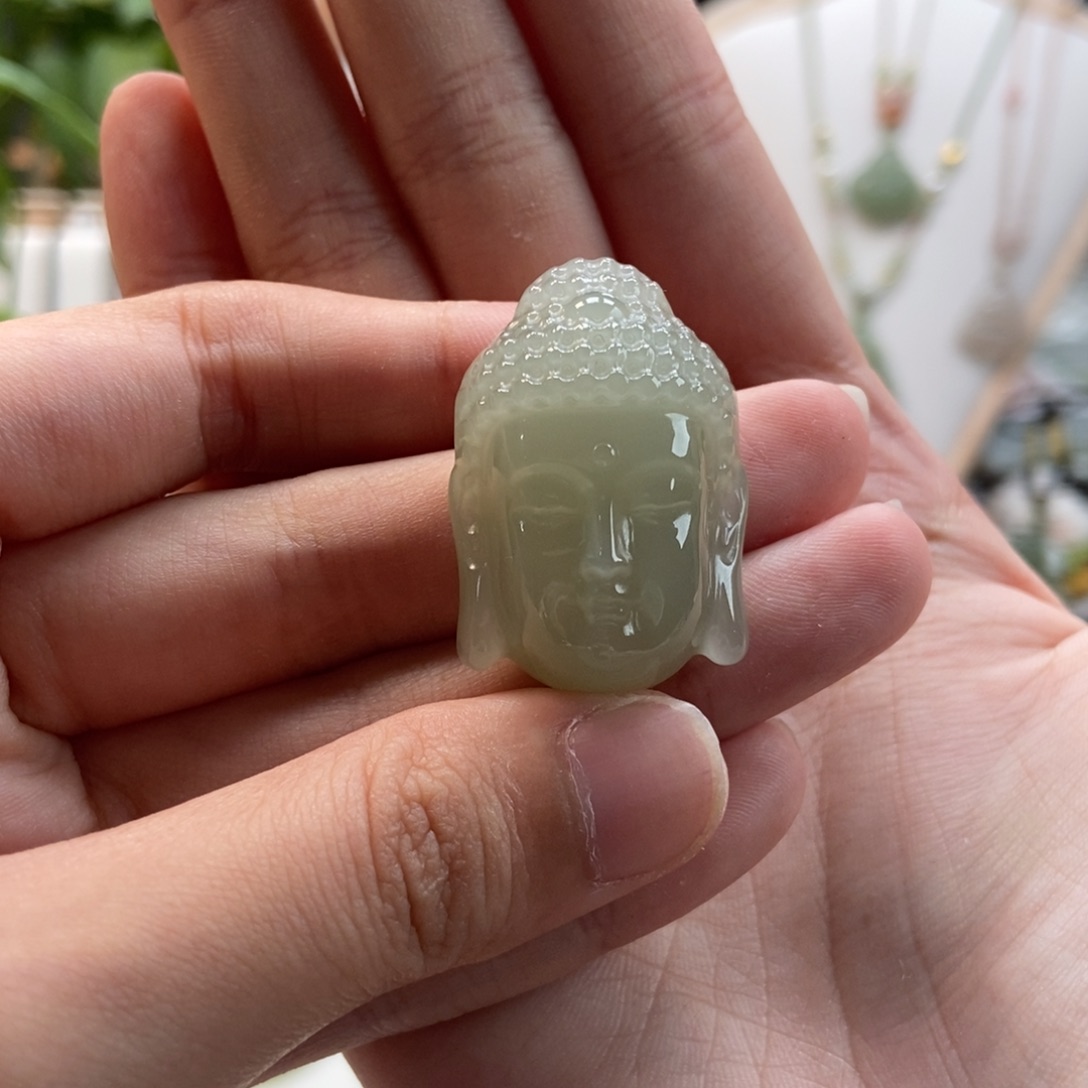 和田玉未镶嵌颈饰佛头