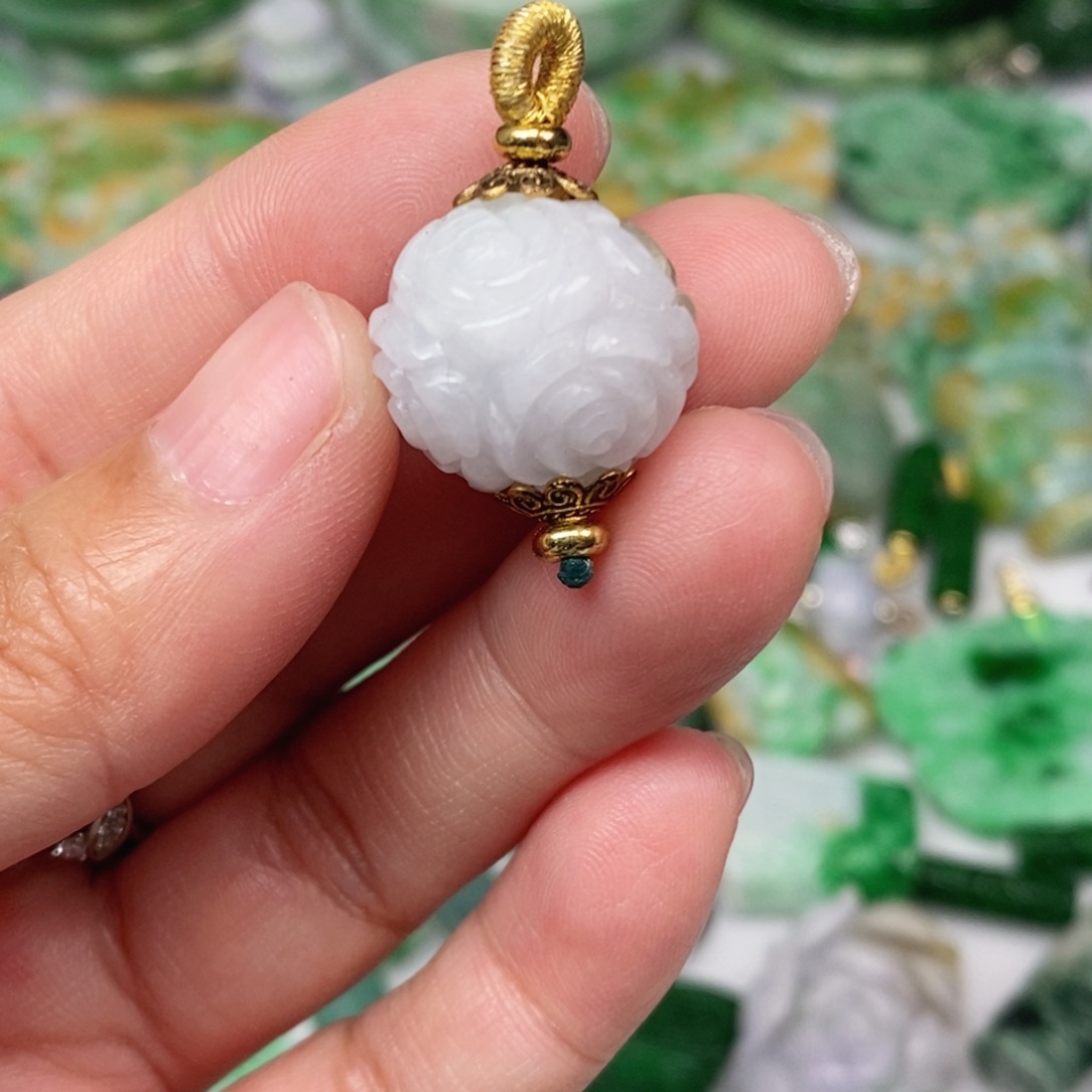 翡翠未镶嵌吊坠(不含链)